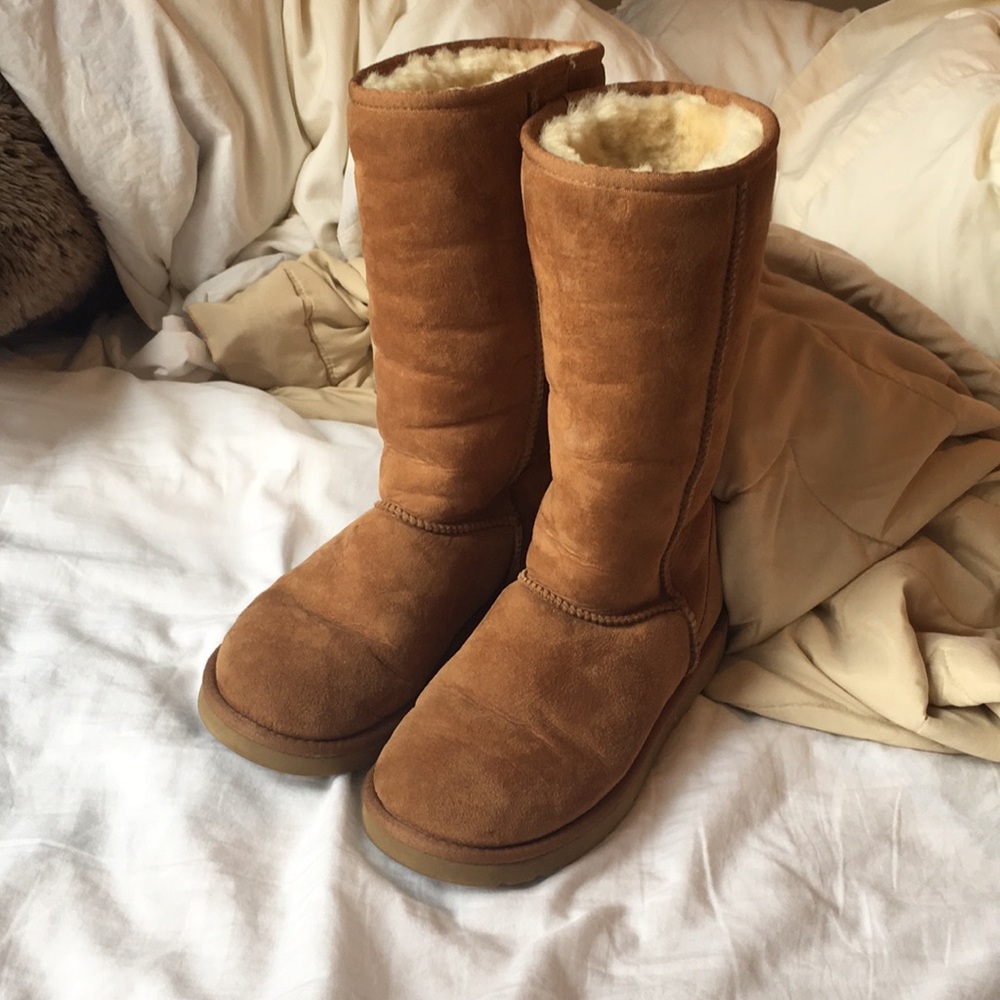 UGG Classic Tall Chestnut Size 7